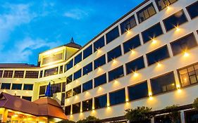 Golden Dragon Resort